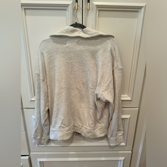 Citizens Of Humanity Large Grey Sweatshirt. 🤍⚡️ - Picture 2 of 6